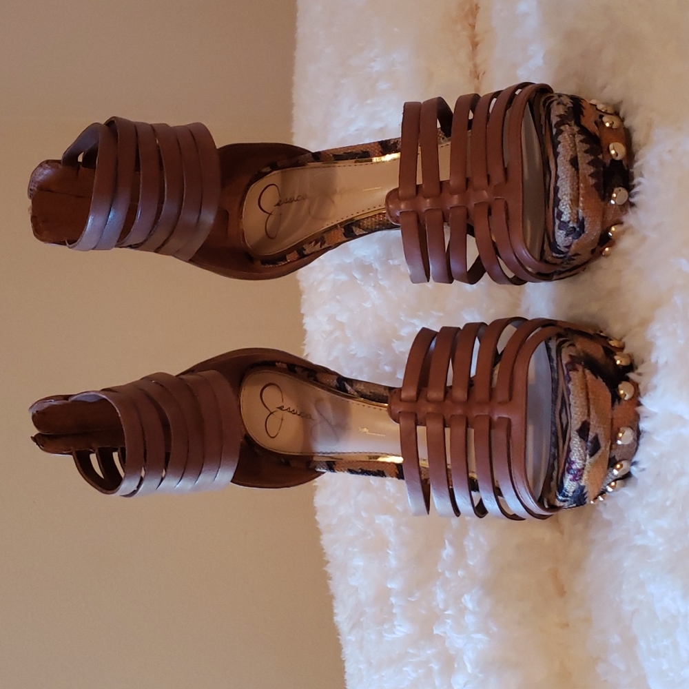 Jessica Simpson Brown Size 7.5